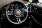 Porsche Cayenne Turbo 2018 года (JP)